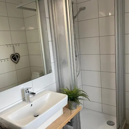 Mit Sauna A Апартаменты Цингст